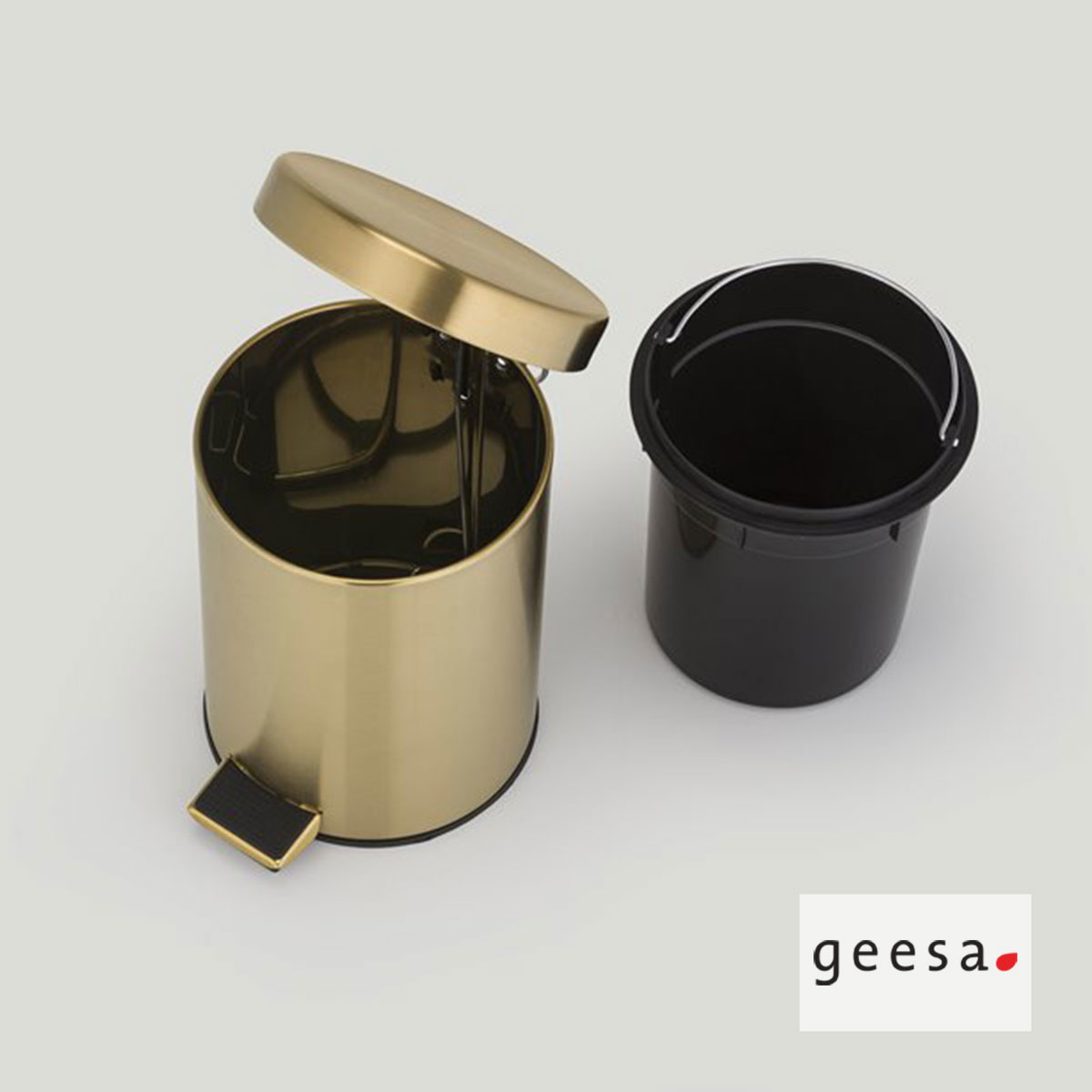 Εικόνα της Χαρτοδοχείο Geesa 634-211 3lt  Ø17xH26(cm) Gold Brushed PVD
