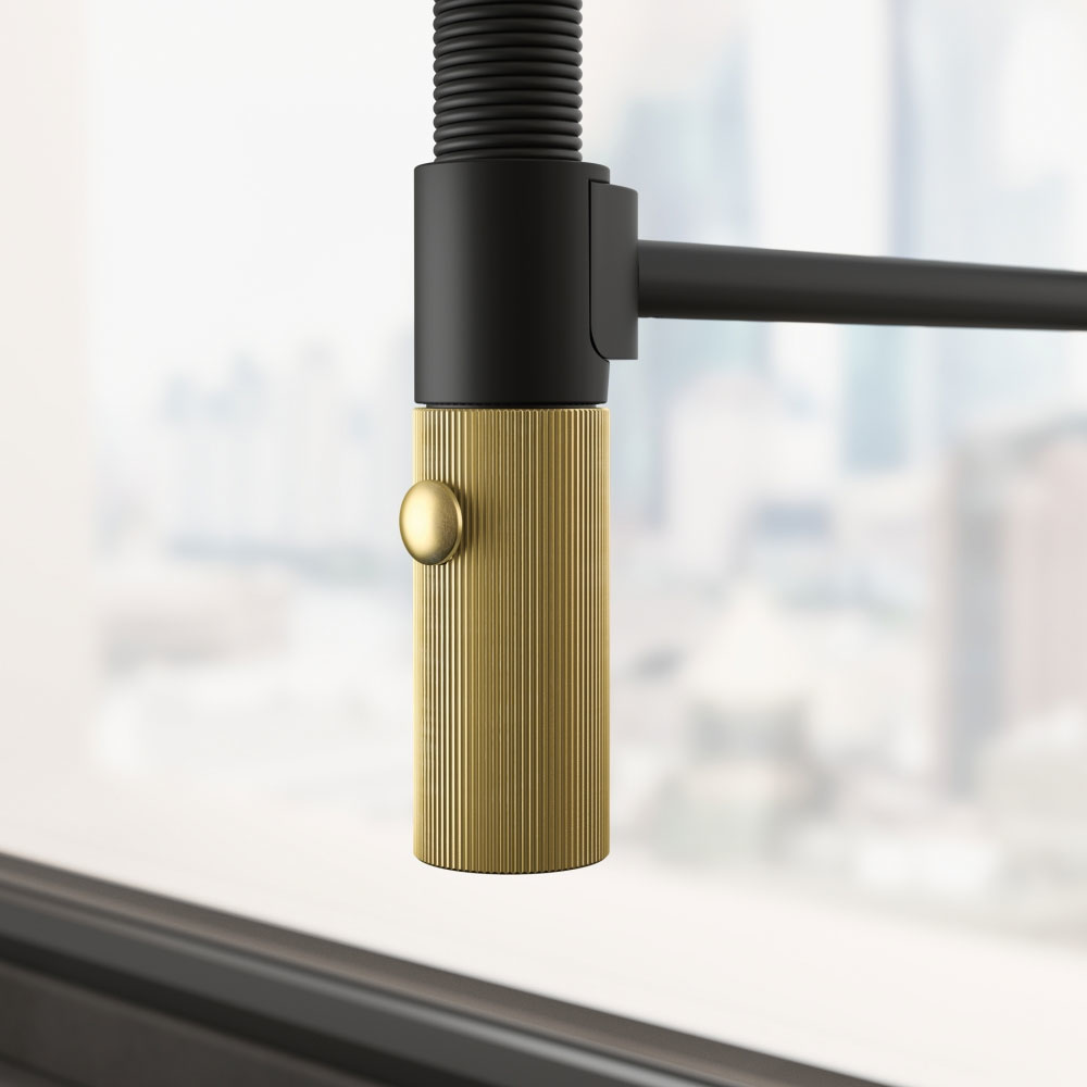 Εικόνα της Μπαταρία Κουζίνας Franke Maris Stripes Semi Pro Spray MBG Ντους Black Matt Gold 3153101065 (115.0747.679)